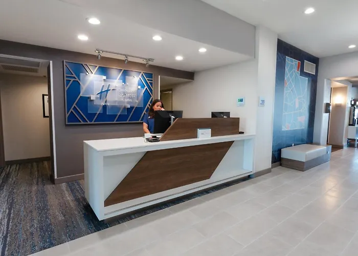 Holiday Inn Express & Suites Logan By Ihg